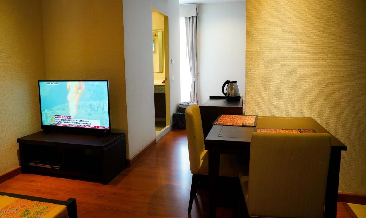 Siam Bright Suite Банкок Екстериор снимка