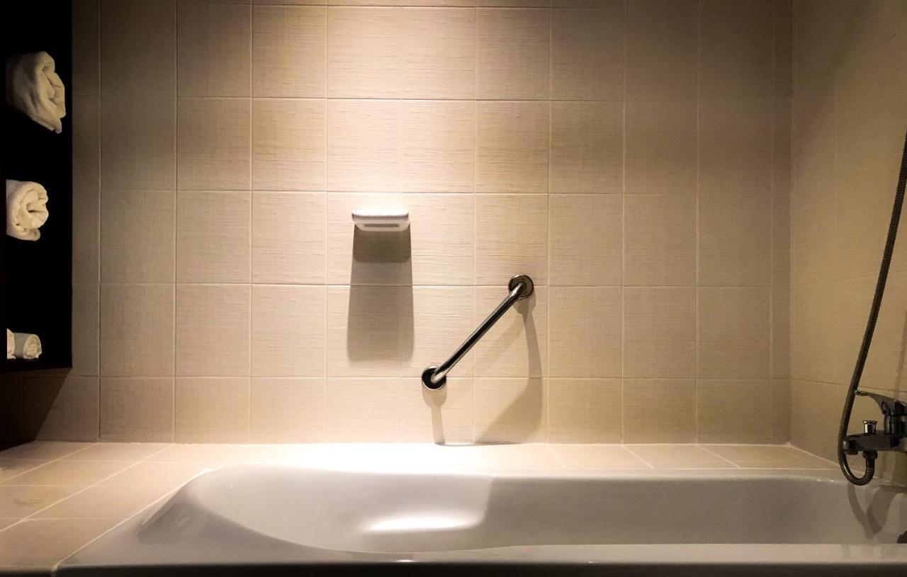 Siam Bright Suite Банкок Екстериор снимка
