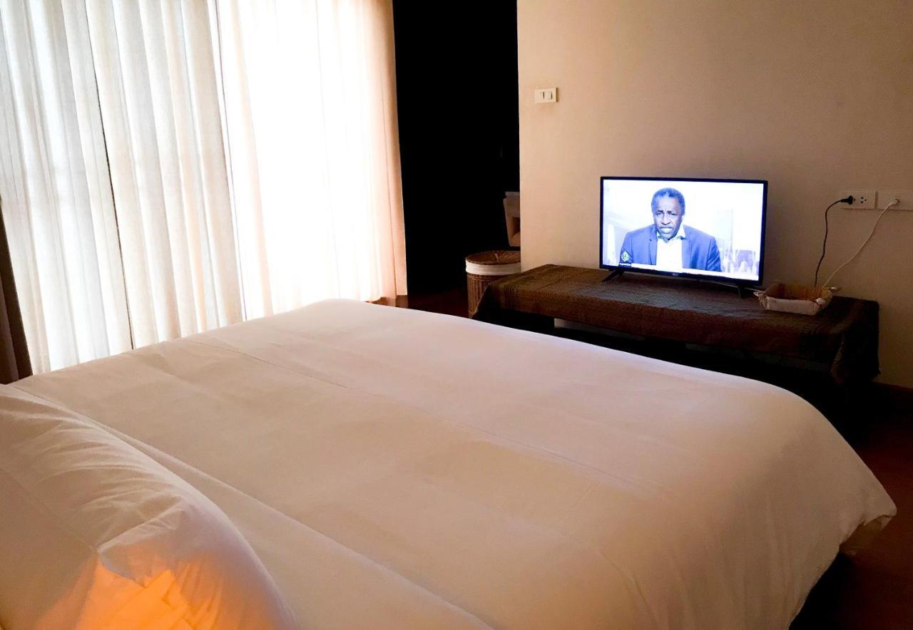 Siam Bright Suite Банкок Екстериор снимка