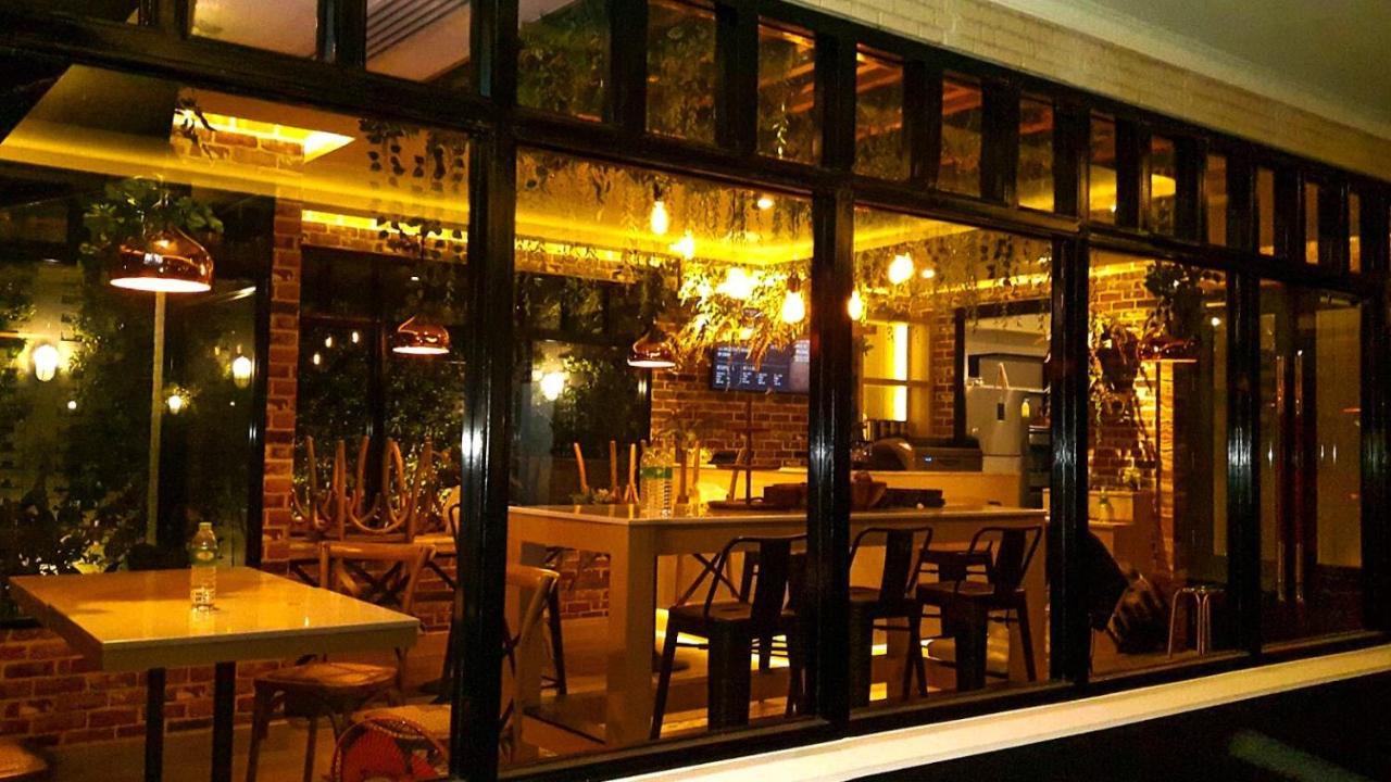 Siam Bright Suite Банкок Екстериор снимка