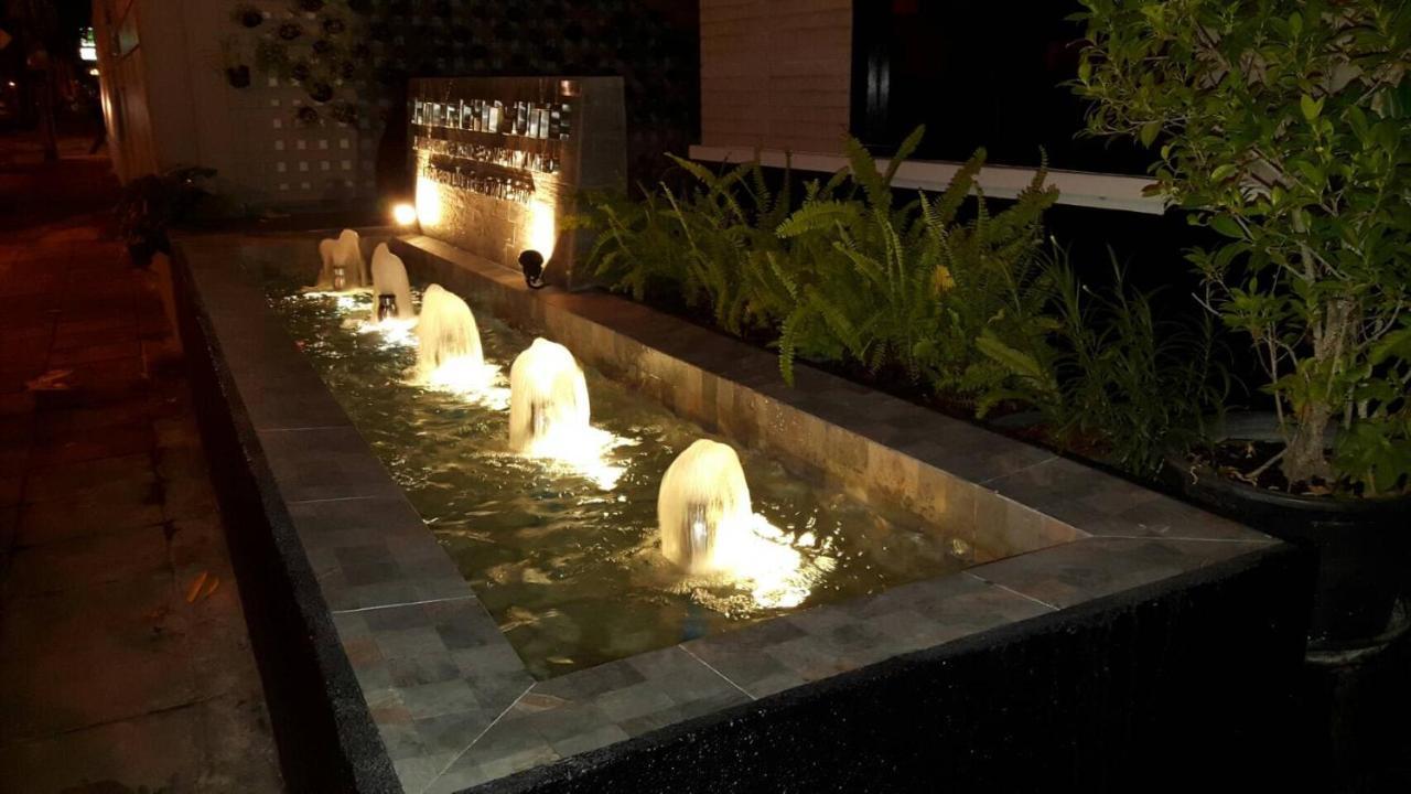 Siam Bright Suite Банкок Екстериор снимка